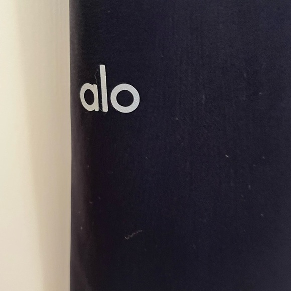 Alo Yoga Ripped Warrior Leggings - Picture 10 of 12